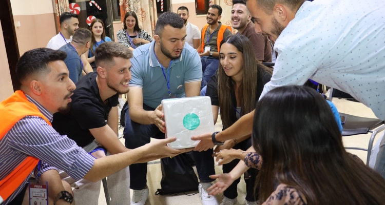 Briller dans l'adversité : Comment les jeunes de Terre Sainte vivent leur foi dans la difficulté ?