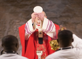 هوذا الرجل 2025