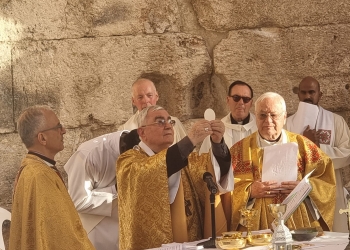 L'Eglise de Jérusalem célèbre Emmaüs