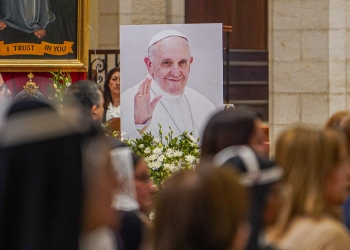 Les Eglises de Bethléem s'unissent dans la prière pour l'âme de Sa Sainteté le Pape François