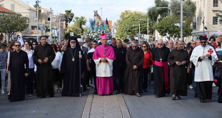 Processione della Madonna del Carmine: Haifa prega per una pace giusta e vera
