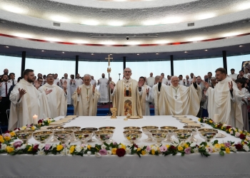 Ordination de trois nouveaux prêtres, signe de la fidélité de Dieu même en ces temps difficiles