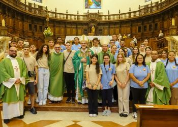 “Suivre le Christ sans compromis”:  le cardinal Pizzaballa à Assise