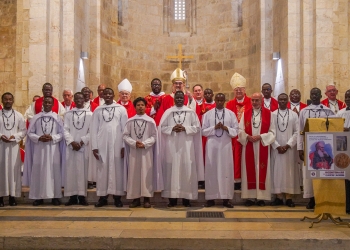 Le cardinal Pizzaballa préside une messe en l'honneur du cardinal Lavigerie à l'église Sainte-Anne de Jérusalem