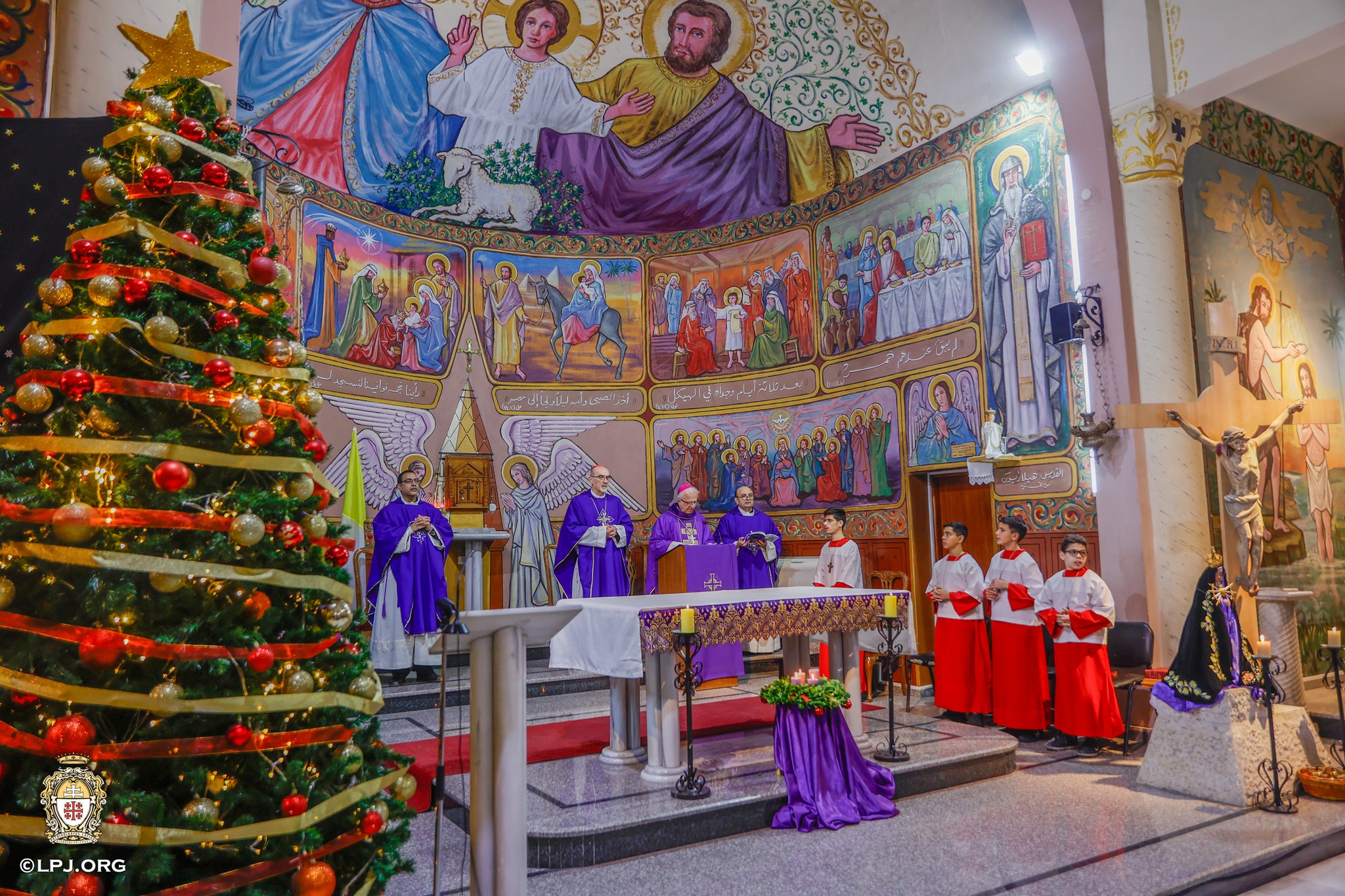 الكاردينال بيتسابالا يحتفل بعيد الميلاد في غزة: معًا، سنعيد بناء كل شيء