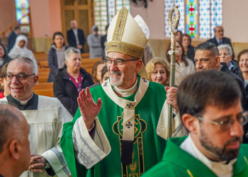 البطريرك بيتسابالا في جبل الحسين: زيارة راعوية تُجسّد القرب والحضور